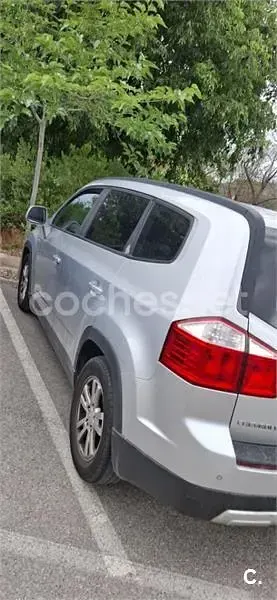 Usado Chevrolet Orlando LT 130 CV (95 kW) 2011 Gris / plata Monovolumen