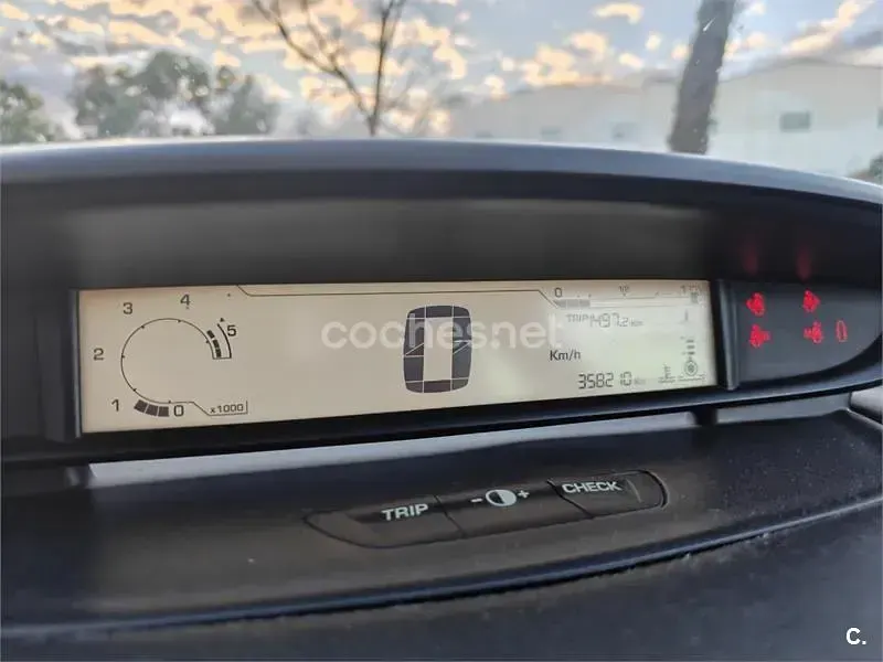 Usado Citroën C4 92 CV (67 kW) 2009 Gris / plata Berlina