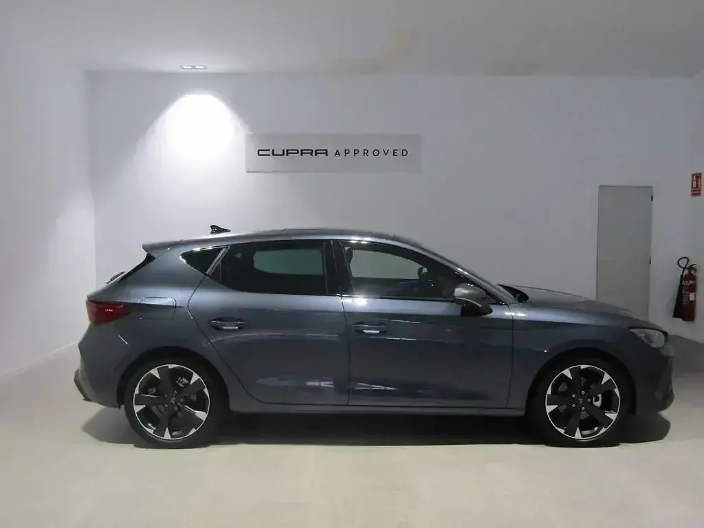 Usado Cupra Leon 150 CV (110 kW) 2025 Gris