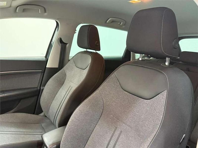 Usado Seat Ateca Style 150 CV (110 kW) 2021 Gris / plata SUV