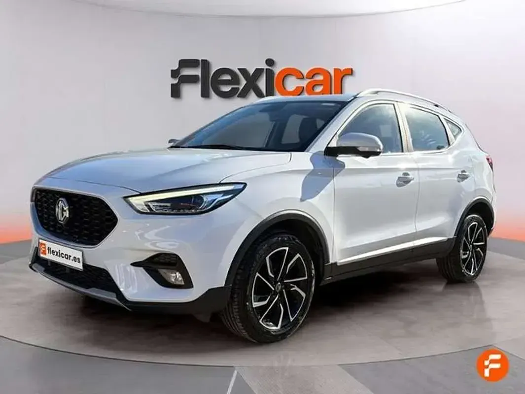 Usado MG ZS Luxury 111 CV (81 kW) 2023 Blanco SUV