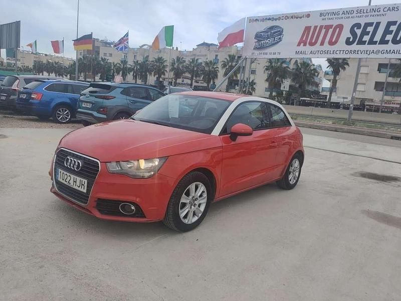 Usado Audi A1 Ambition 105 CV (77 kW) 2012 Rojo Utilitario
