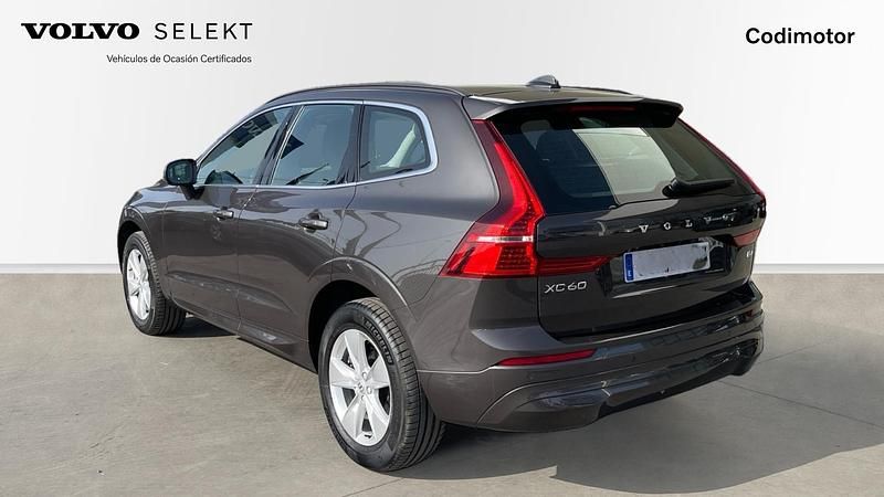 Usado Volvo XC60 Core 197 CV (144 kW) 2024 Gris SUV