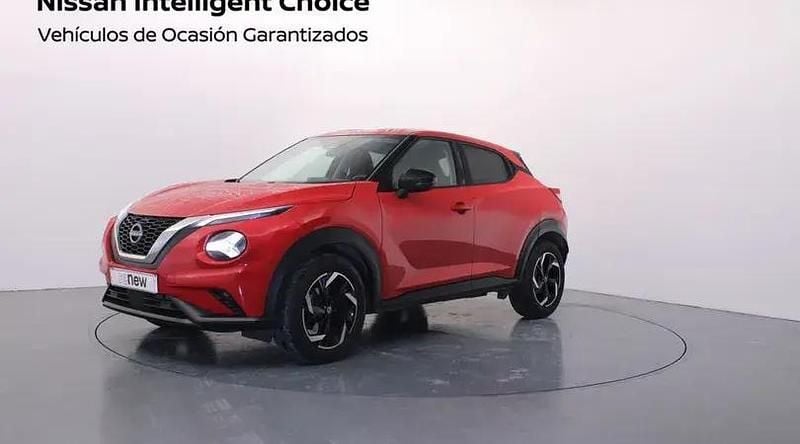 Usado Nissan Juke Acenta 114 CV (83 kW) 2024 Yokohama red (sólido) SUV