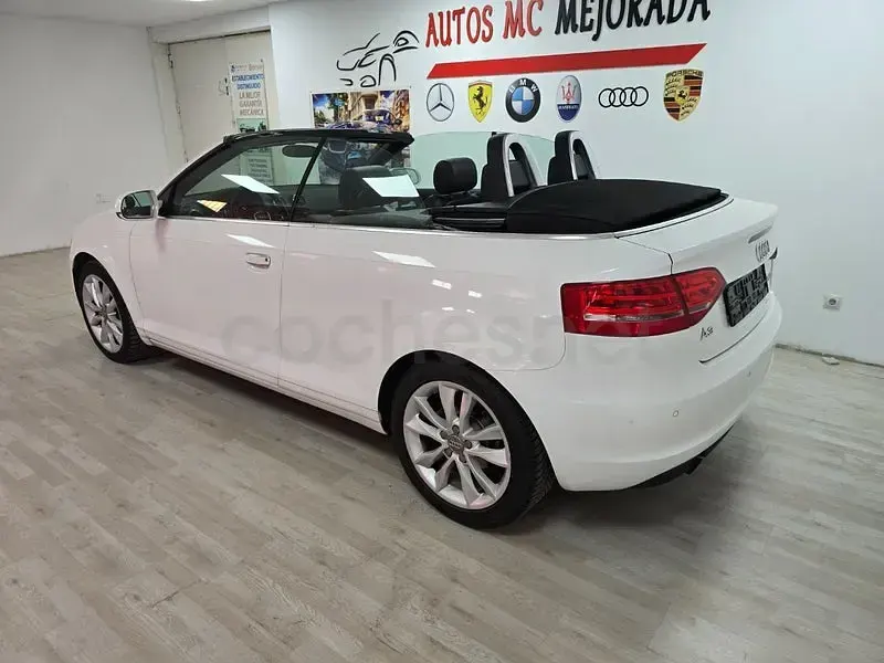 Usado Audi A3 Cabriolet Ambition 105 CV (77 kW) 2011 Blanco Descapotable