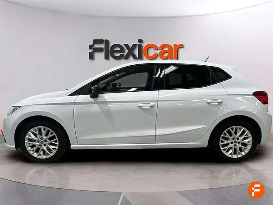 Usado Seat Ibiza FR 110 CV (80 kW) 2024 Blanco Utilitario