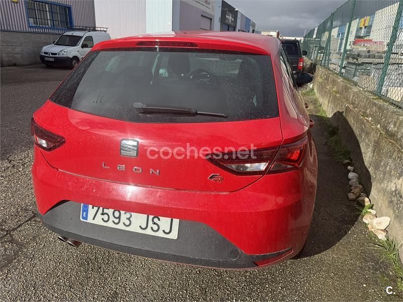 Usado Seat Leon FR 150 CV (110 kW) 2016 Rojo Berlina