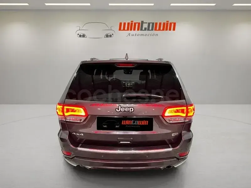Usado Jeep Grand Cherokee Overland 250 CV (183 kW) 2020 Gris / plata SUV