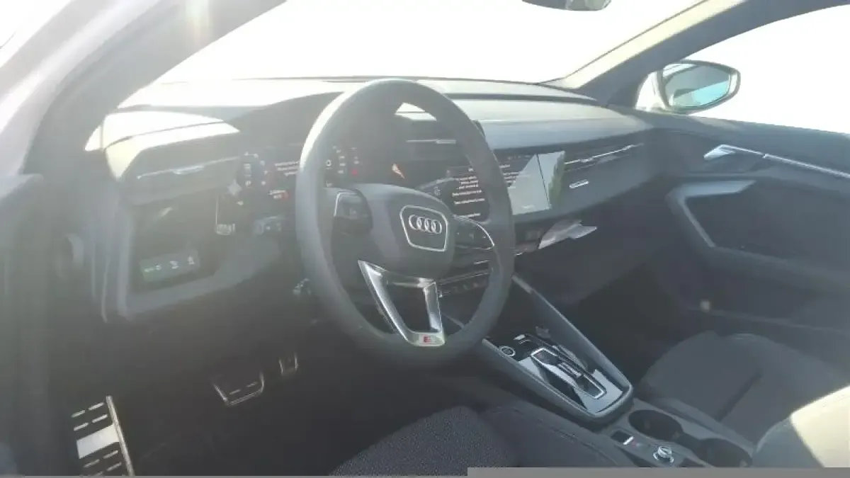 Usado Audi A3 S-Line 150 CV (110 kW) 2025 Blanco Berlina