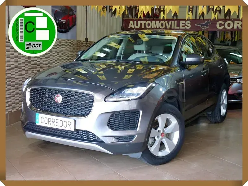 Usado Jaguar E-Pace R-Dynamic 150 CV (110 kW) 2018 Gris / plata SUV