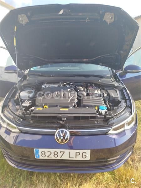 Azul Usado 2021 VW Golf VIII Berlina | 20.000 € (Precio justo) - Imagen 1/4