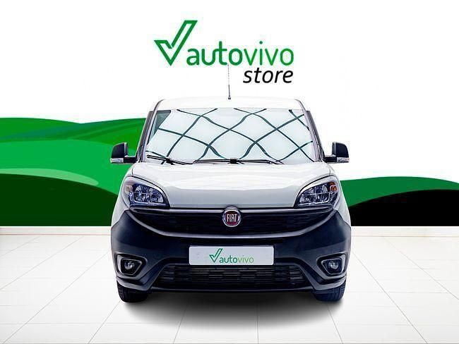 Usado Fiat Doblò 90 CV (66 kW) 2022 Blanco Monovolumen