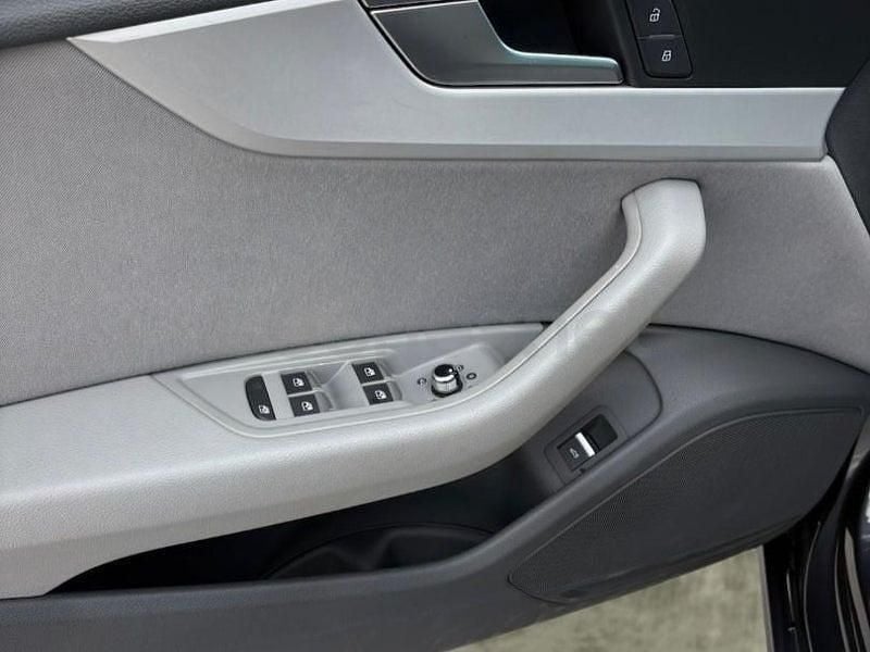 Usado Audi A5 Sportback Exclusive 190 CV (139 kW) 2019 Negro Utilitario