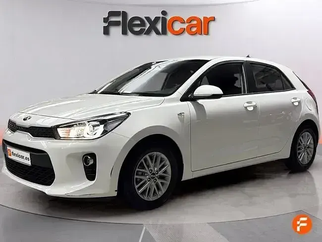 Usado Kia Rio 84 CV (61 kW) 2018 Blanco