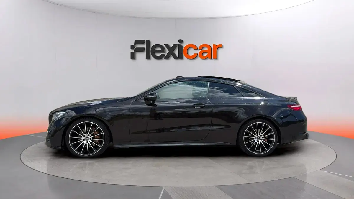 Usado Mercedes E220 194 CV (142 kW) 2020 Negro Coupe