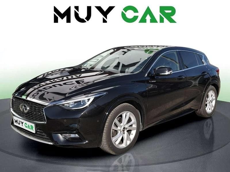 Usado Infiniti Q30 Premium 122 CV (89 kW) 2019 Negro Utilitario