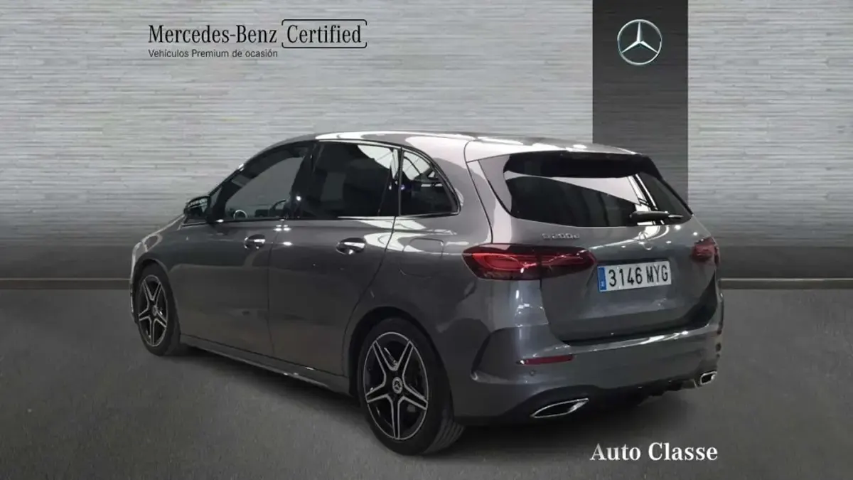 Usado Mercedes B200 150 CV (110 kW) 2025 Gris Utilitario