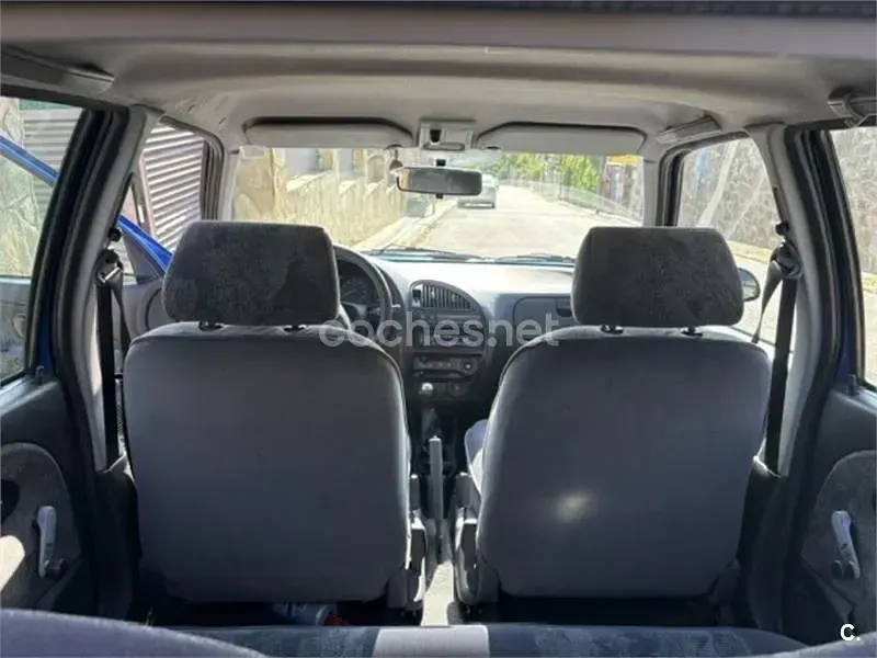 Usado Citroën Saxo 60 CV (44 kW) 1999 Azul Utilitario
