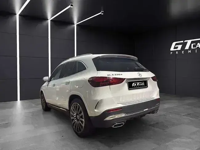 Usado Mercedes GLA220 AMG 190 CV (139 kW) 2023 Blanco SUV