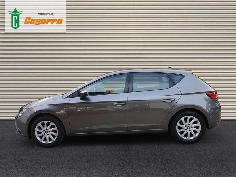 Usado Seat Leon ST Style 150 CV (110 kW) 2015 Gris Familiar