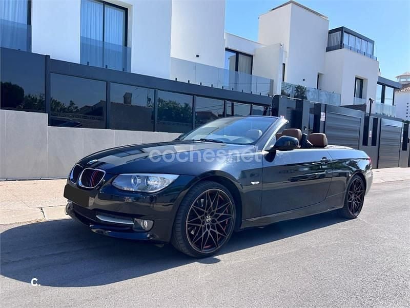 Negro Usado 2010 BMW 320 Cabriolet Descapotable | 11.000 € (Precio justo) - Imagen 1/4