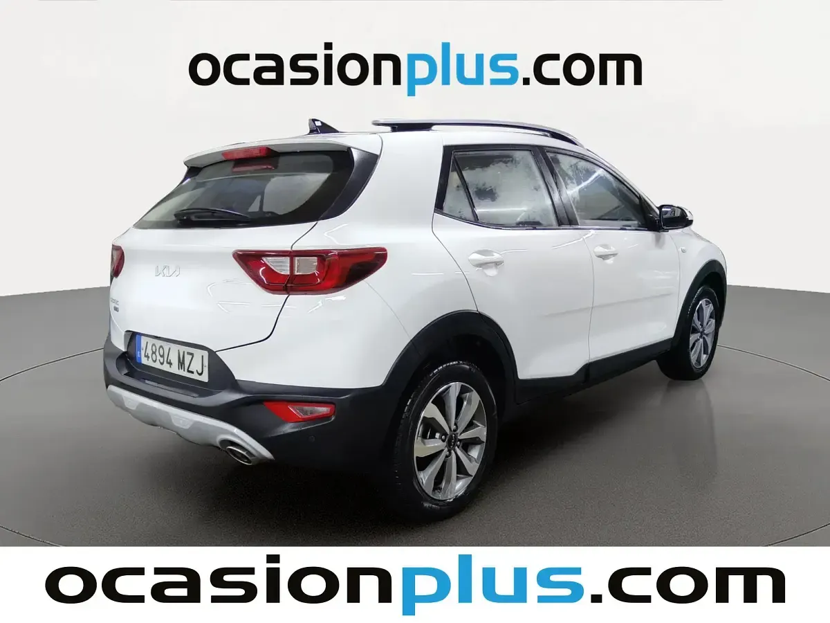 Usado Kia Stonic 101 CV (74 kW) 2025 Blanco SUV