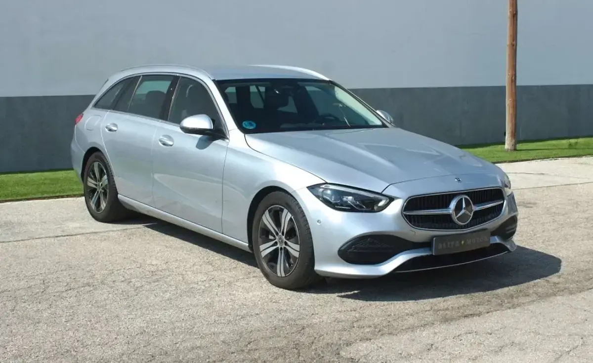 Usado Mercedes C200 204 CV (150 kW) 2023 Gris Familiar
