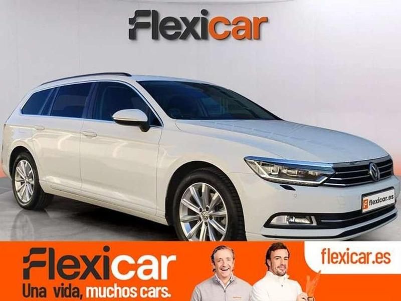 Blanco Usado 2019 VW Passat Advance Familiar | 17.090 € (Precio justo) - Imagen 1/4