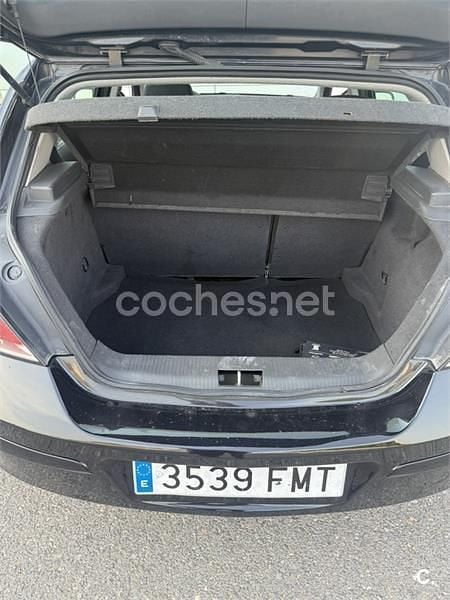 Negro Usado 2007 Opel Astra Sport Berlina | 3490 € (Precio justo) - Imagen 1/4