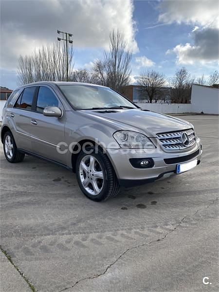 Usado Mercedes ML320 224 CV (164 kW) 2006 Beige SUV
