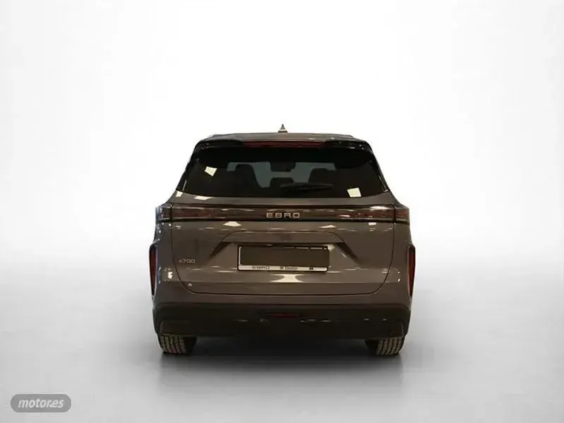 Usado Ebro s700 Luxury 147 CV (108 kW) 2025 Gris SUV
