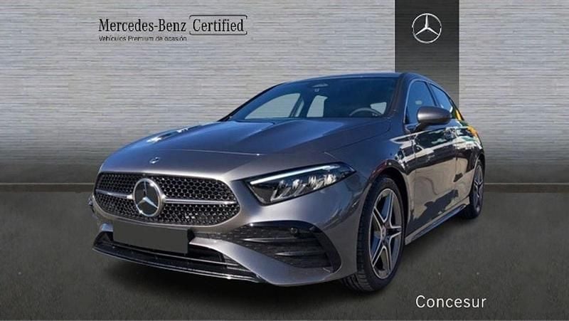 Usado Mercedes A250 217 CV (159 kW) 2024 Gris Utilitario