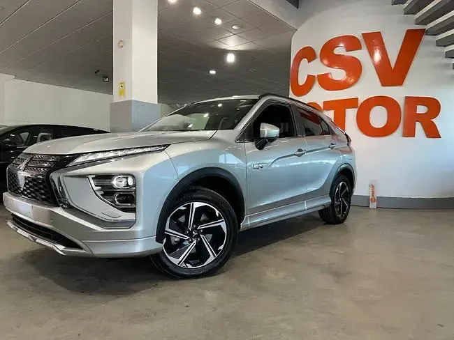 Usado Mitsubishi Eclipse Cross 188 CV (138 kW) 2023 Gris SUV