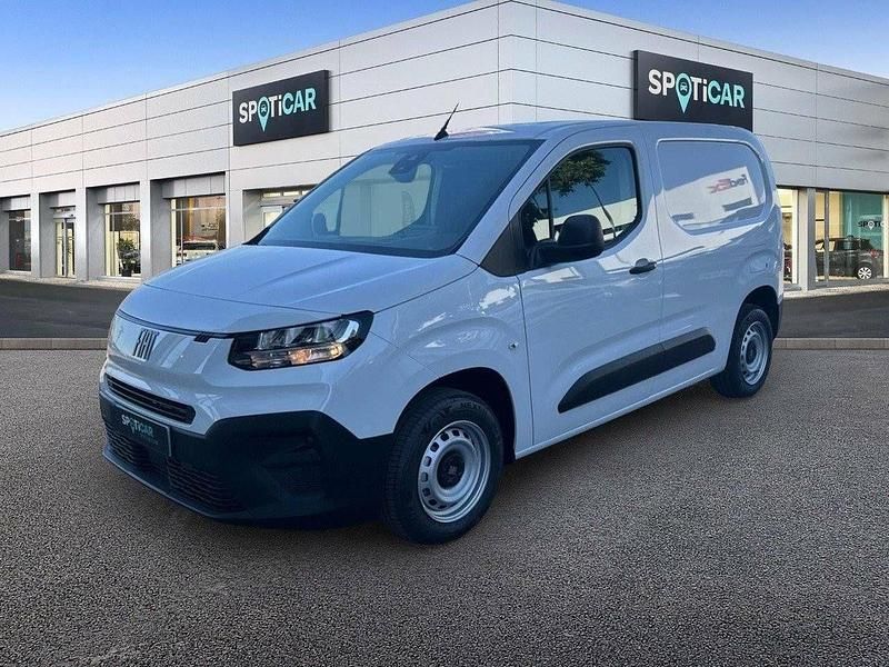 Blanco Nuevo 2025 Fiat Doblò Monovolumen | 22.900 € - Imagen 1/4