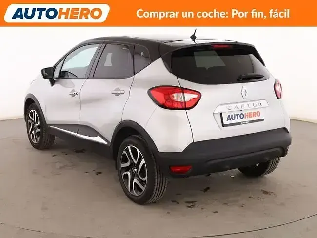 Usado Renault Captur Zen 120 CV (88 kW) 2017 Gris SUV