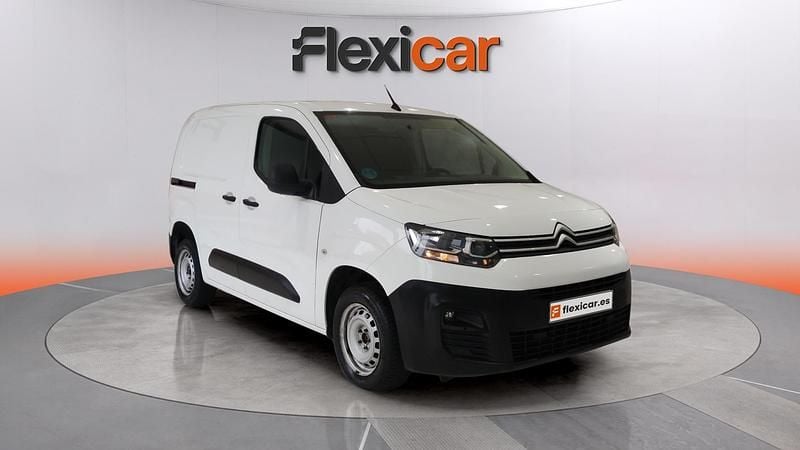 Usado Citroën Berlingo Live 102 CV (75 kW) 2021 Blanco Monovolumen