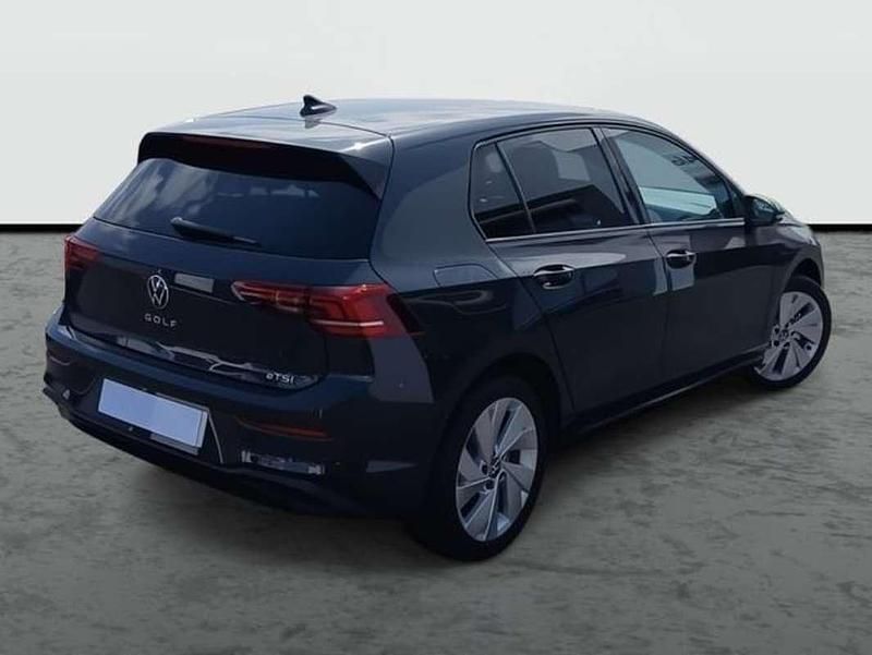 Usado VW Golf VIII 150 CV (110 kW) 2025 Gris Berlina