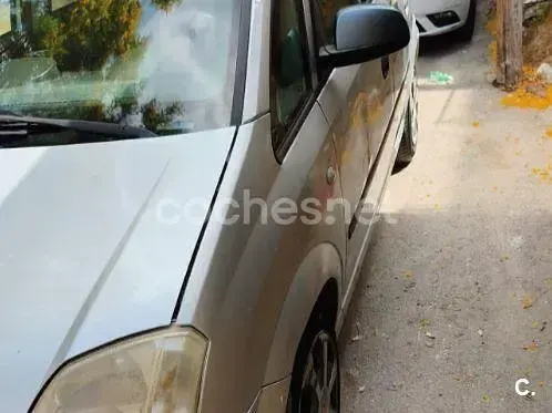 Usado Opel Meriva Enjoy 75 CV (55 kW) 2004 Gris / plata Monovolumen