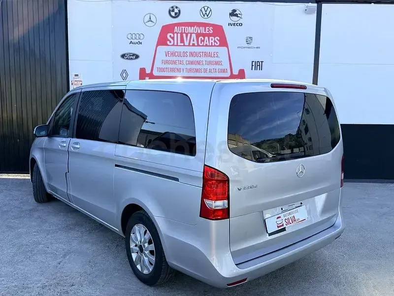 Usado Mercedes V220 Avantgarde 163 CV (119 kW) 2018 Gris / plata Monovolumen