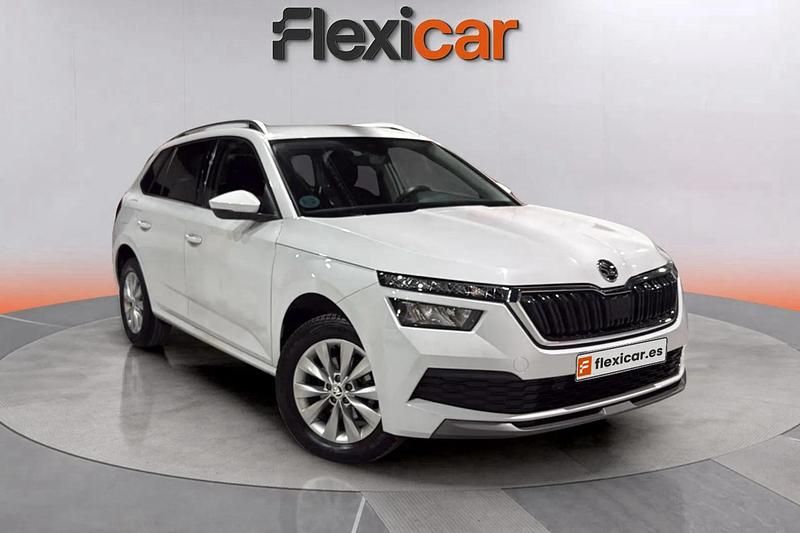 Usado Skoda Kamiq Ambition 95 CV (69 kW) 2022 Blanco SUV