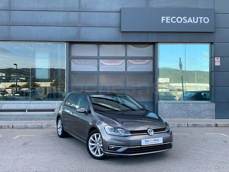 Usado VW Golf VII Advance 125 CV (91 kW) 2017 Gris / plata Berlina