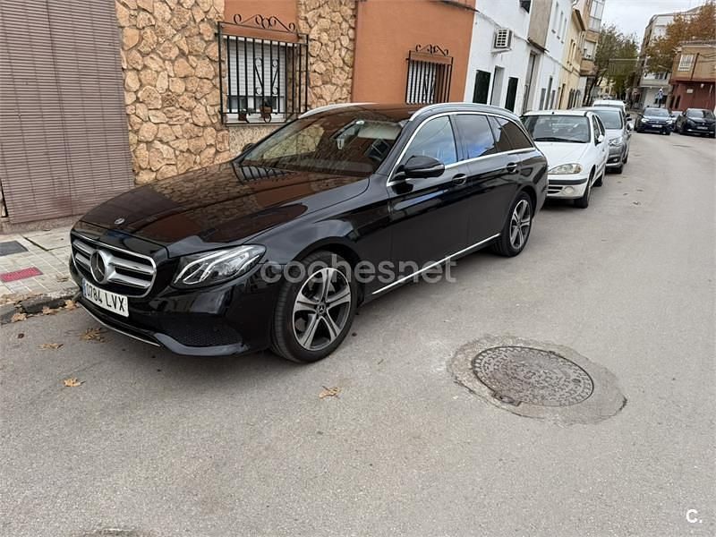 Usado Mercedes E220 194 CV (142 kW) 2018 Negro Familiar