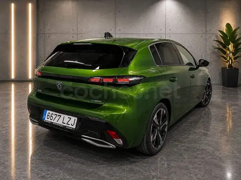 Usado Peugeot 308 Allure 180 CV (132 kW) 2022 Verde Berlina