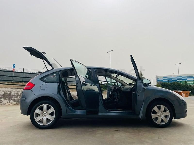 Usado Citroën C4 110 CV (80 kW) 2006 Gris / plata Berlina