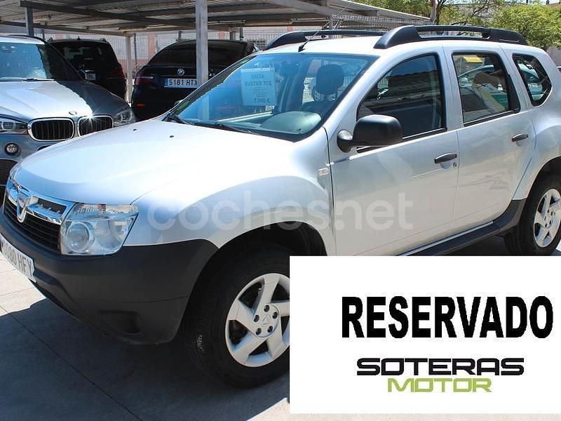 Gris / plata Usado 2011 Dacia Duster Lauréate SUV | 7990 € (Precio justo) - Imagen 1/4
