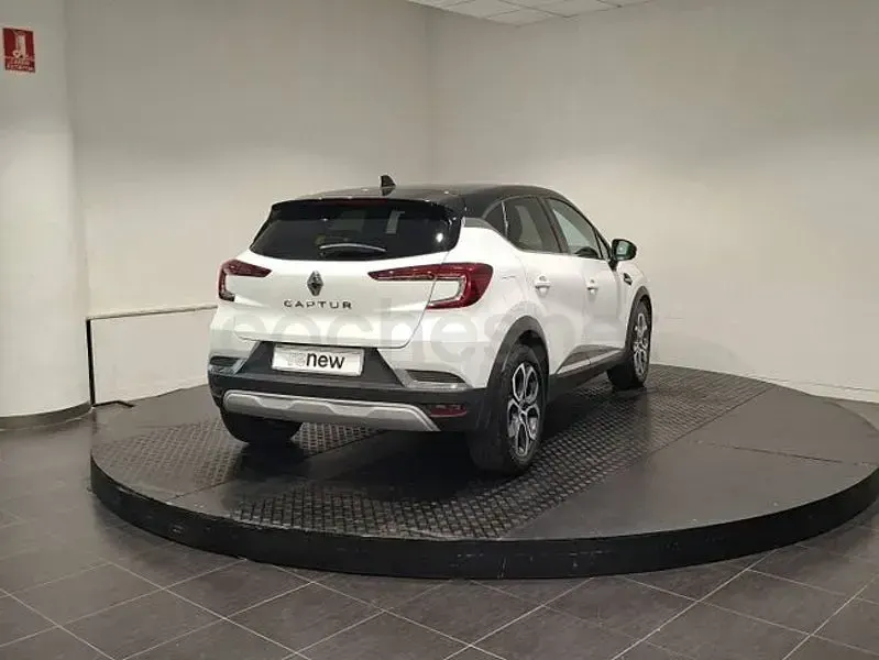Usado Renault Captur Techno 90 CV (66 kW) 2022 Blanco SUV