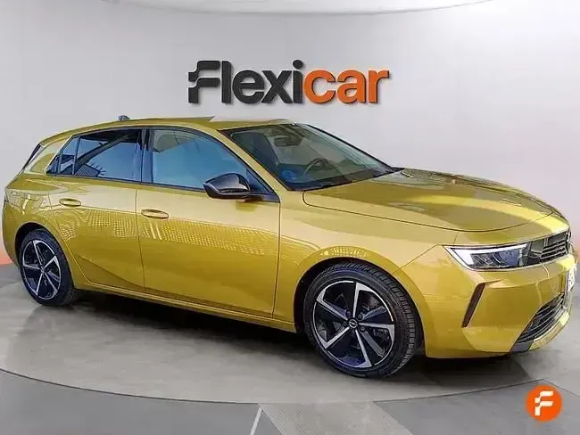 Usado Opel Astra 181 CV (133 kW) 2022 Amarillo Utilitario