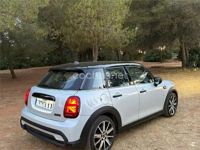 Usado Mini Cooper 156 CV (114 kW) 2024 Gris / plata Utilitario