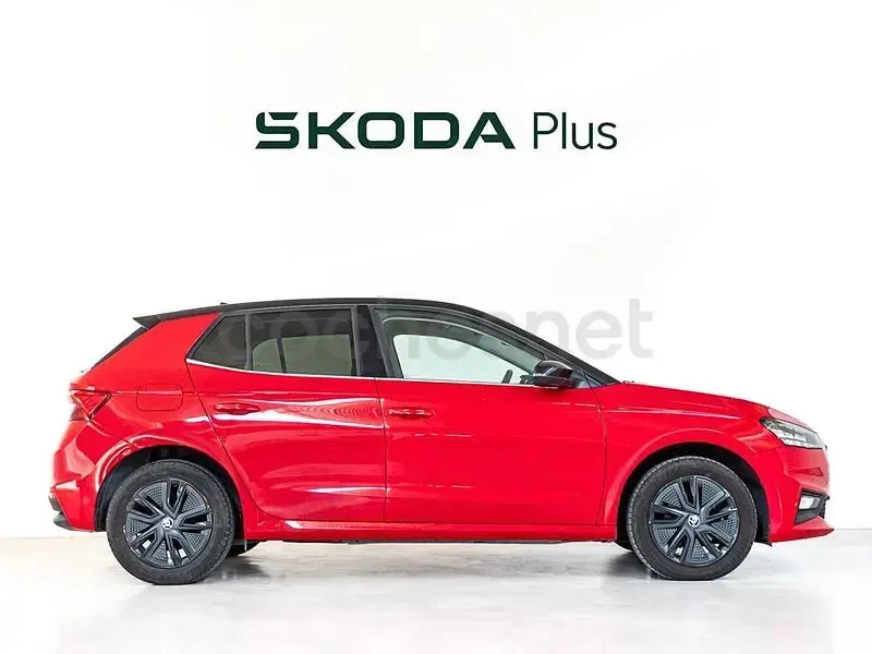 Usado Skoda Fabia Selection 115 CV (84 kW) 2024 Rojo Utilitario