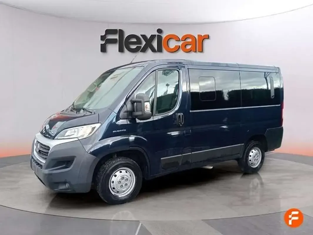Usado Fiat Ducato 150 CV (110 kW) 2025 Azul Van